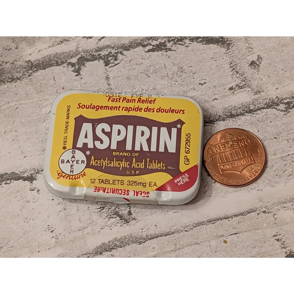 Vintage 1980 Bayer Aspirin 12 Tablet Metal Tin